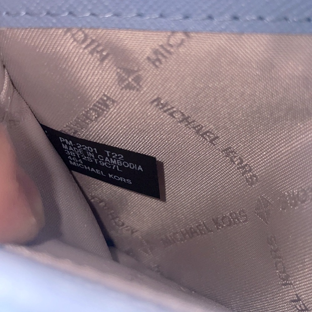 Brand New Michael Kors Genuine Leather Chambray Blue Snap Wallet Clutch - Picture 15 of 16